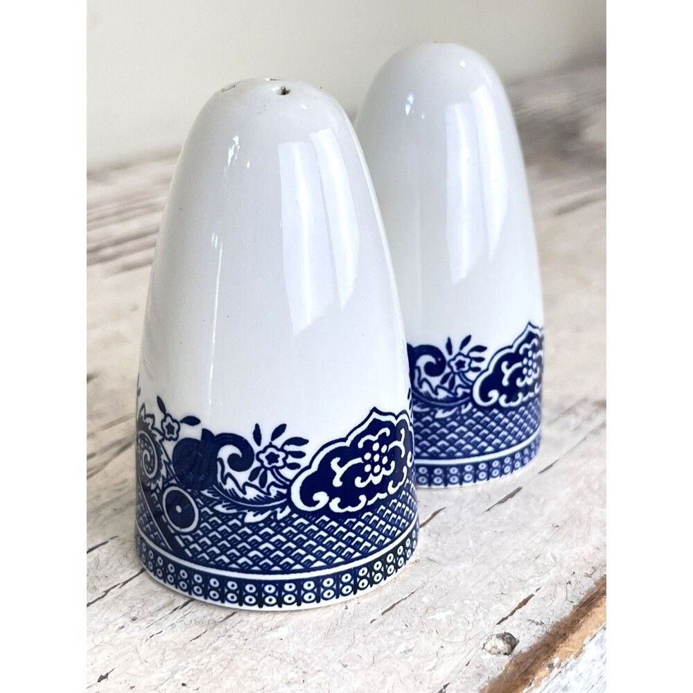 Churchill of England Blue and White Salt and Pepper Shaker 1950s Rare 3.25”